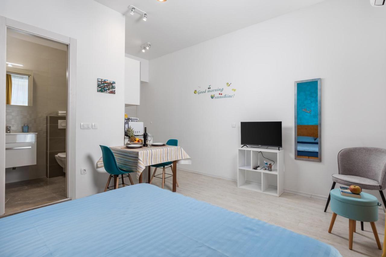 Studio Apartments Fran'S Риека Экстерьер фото